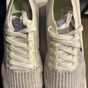 Nike Womens Air Vapormax Flyknit 3 Barely Volt- Size 9